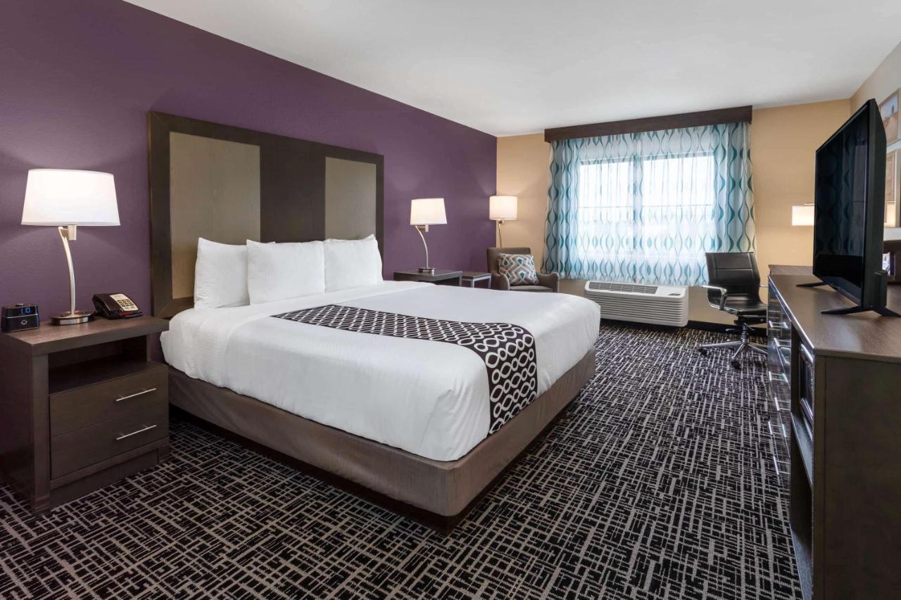 King Room - Disability Access at La Quinta Inn & Suites by Wyndham Wichita Airport
