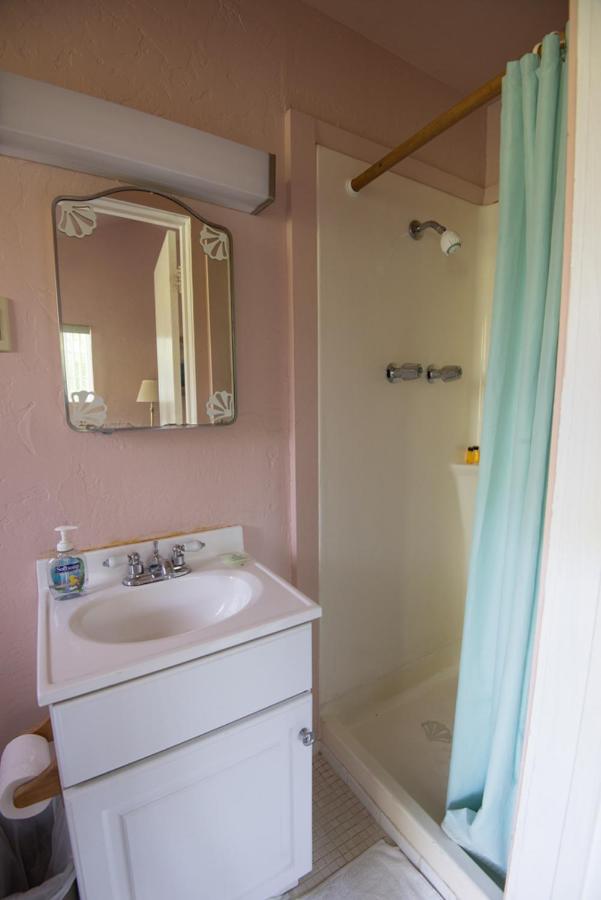 Queen Studio at River View Garden Resort