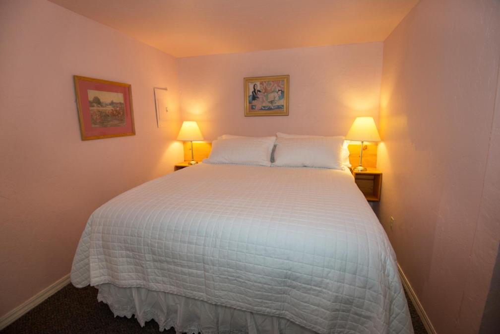 Deluxe Triple Room at River View Garden Resort