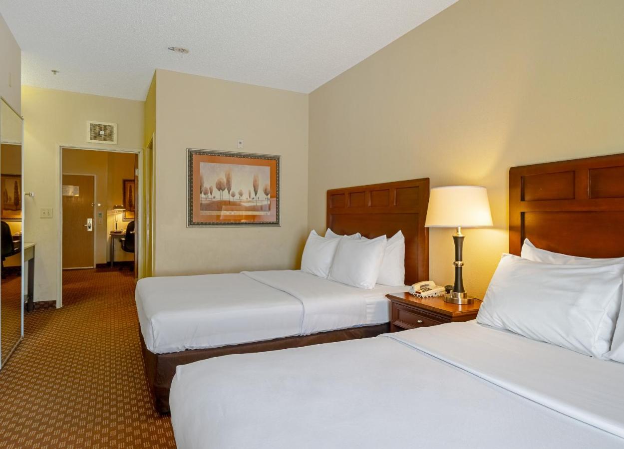 Queen Suite with Two Queen Beds - Non-Smoking at Quality Suites San Antonio Northeast