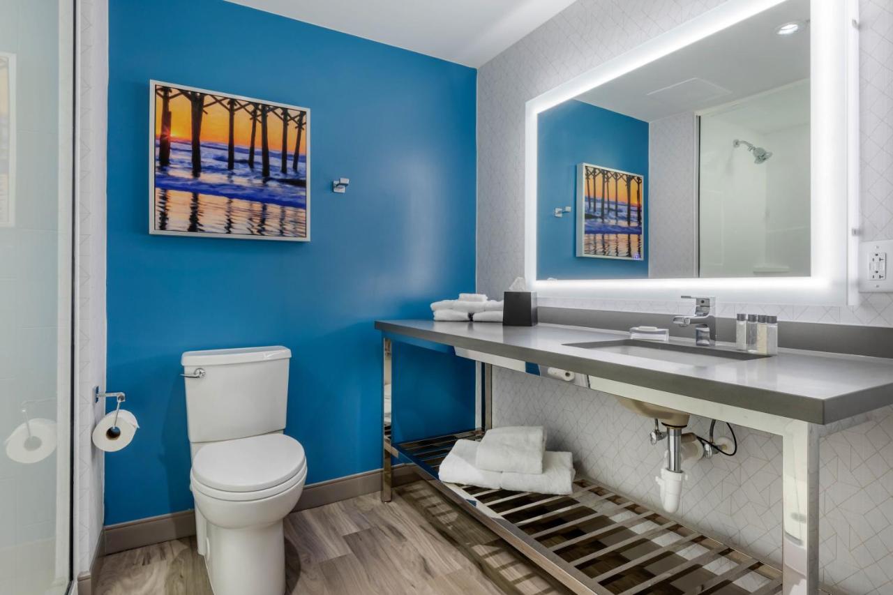 King Room - Non-Smoking at DoubleTree by Hilton Charleston Riverview