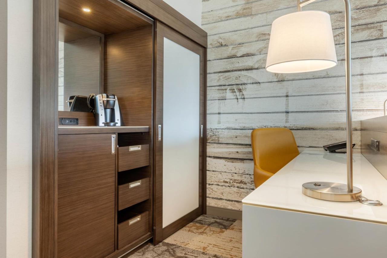 King Suite - Accessible/Non-Smoking at DoubleTree by Hilton Charleston Riverview