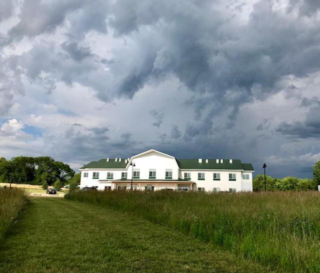 | Lakes Inn at Dunvilla