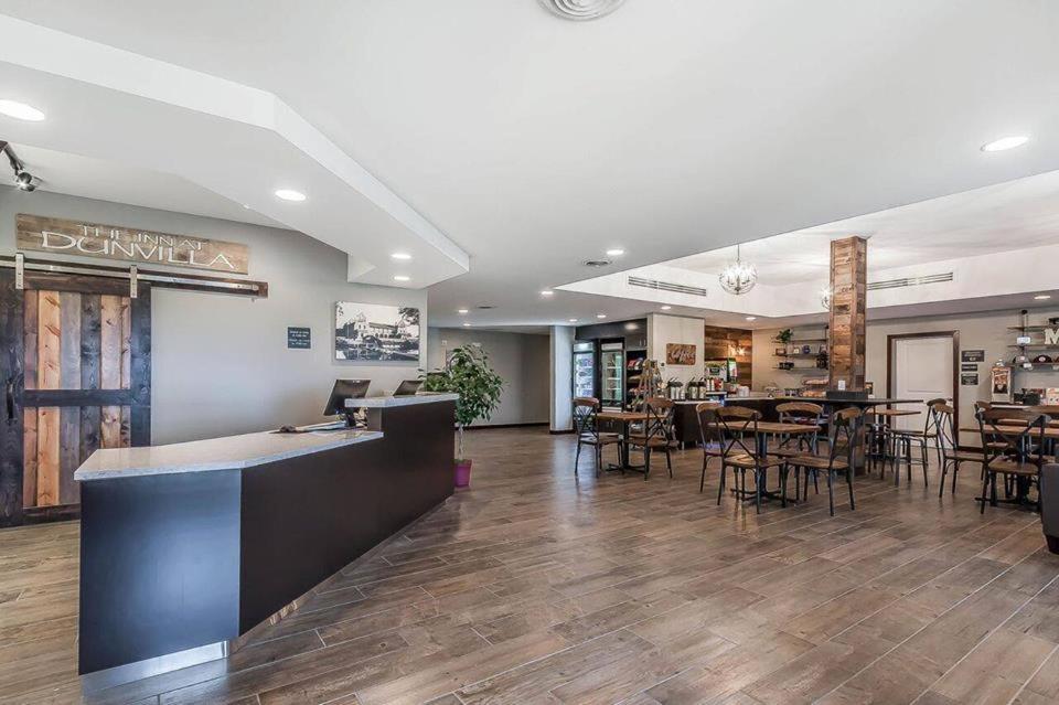 | Lakes Inn at Dunvilla
