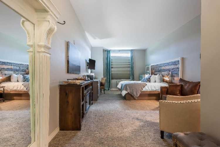  | Lakes Inn at Dunvilla