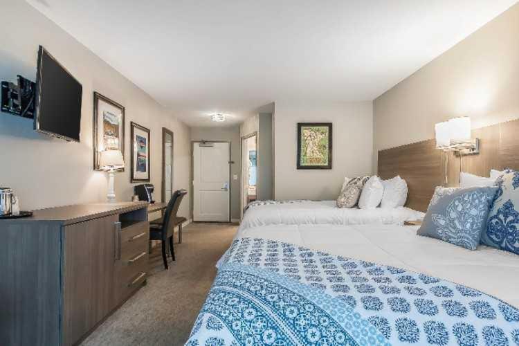 | Lakes Inn at Dunvilla