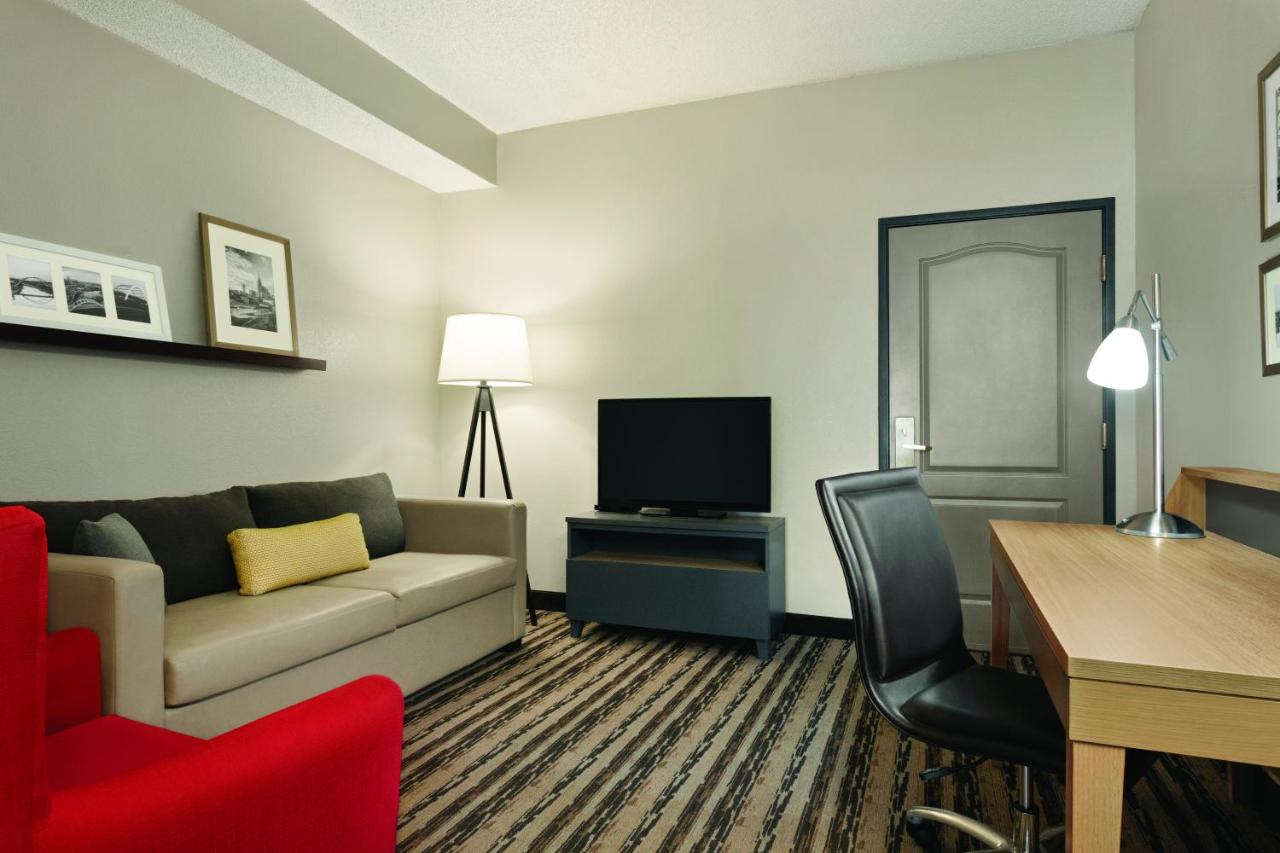 Queen Suite with Two Queen Beds at Country Inn & Suites by Radisson, Nashville Airport East, TN