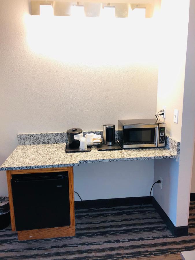 Queen Room with Two Queen Beds - Disability Access at Country Inn & Suites by Radisson, Nashville Airport East, TN
