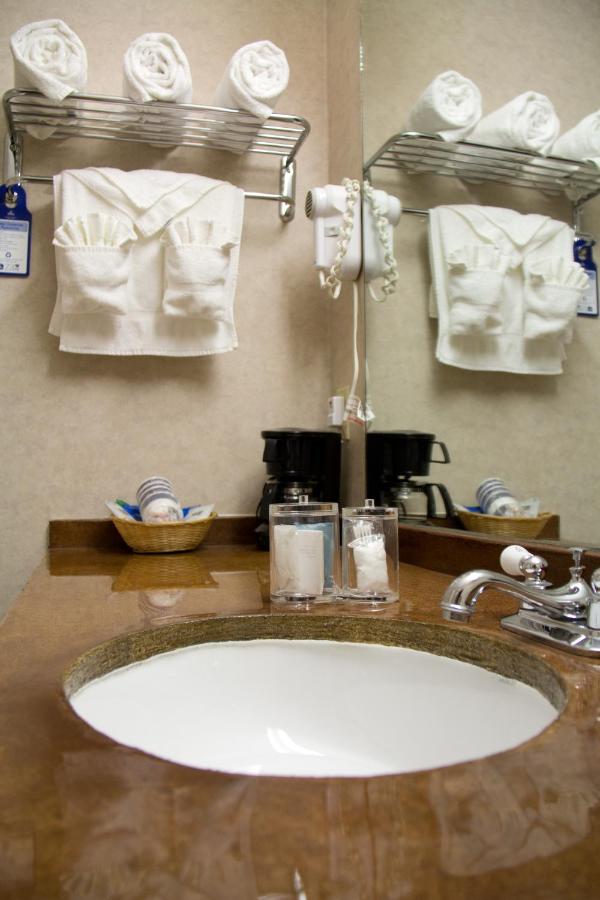 Queen Room with Two Queen Beds - Pet Friendly - Non-Smoking at Best Western Merrimack Valley