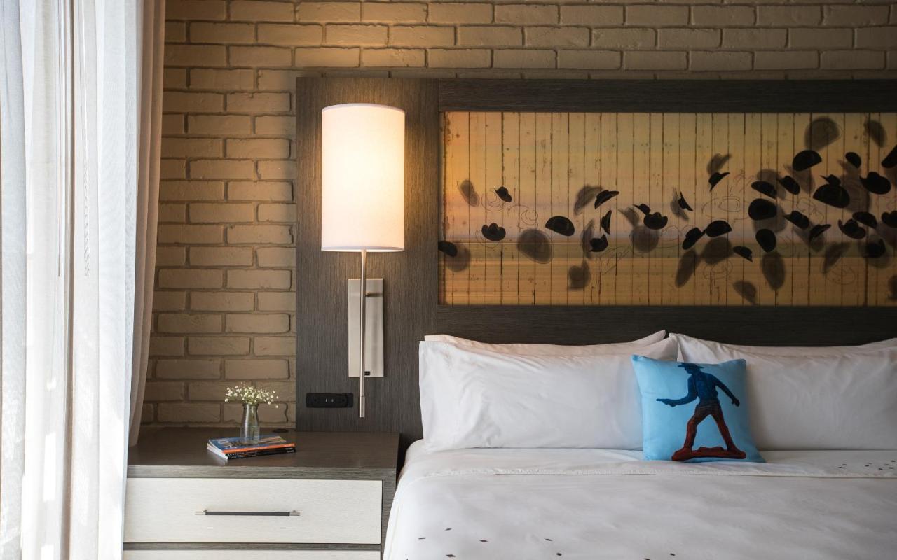 One-Bedroom Deluxe King Suite - Non-Smoking at Casa De Palmas, Trademark Collection by Wyndham