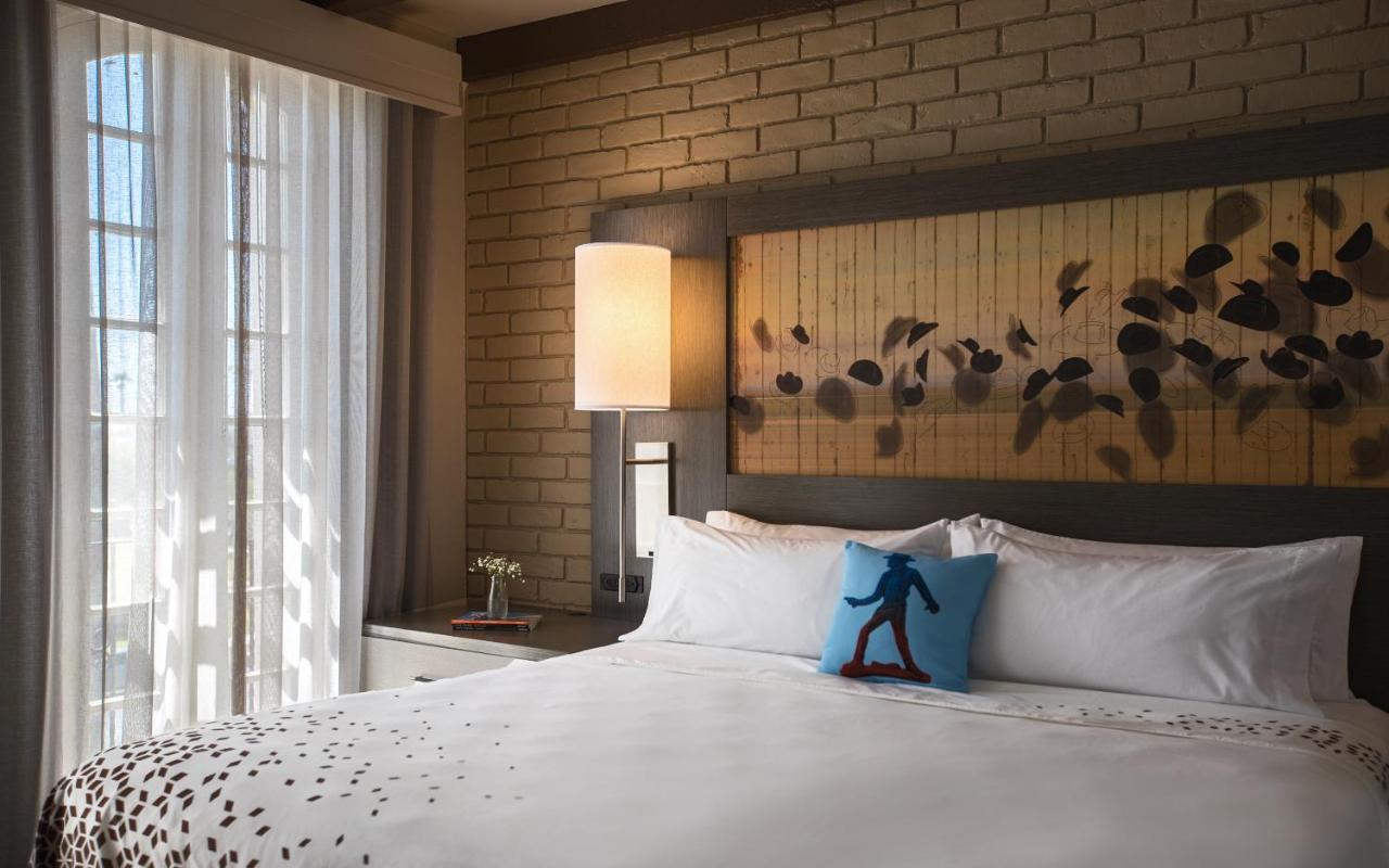 One-Bedroom Deluxe King Suite - Non-Smoking at Casa De Palmas, Trademark Collection by Wyndham