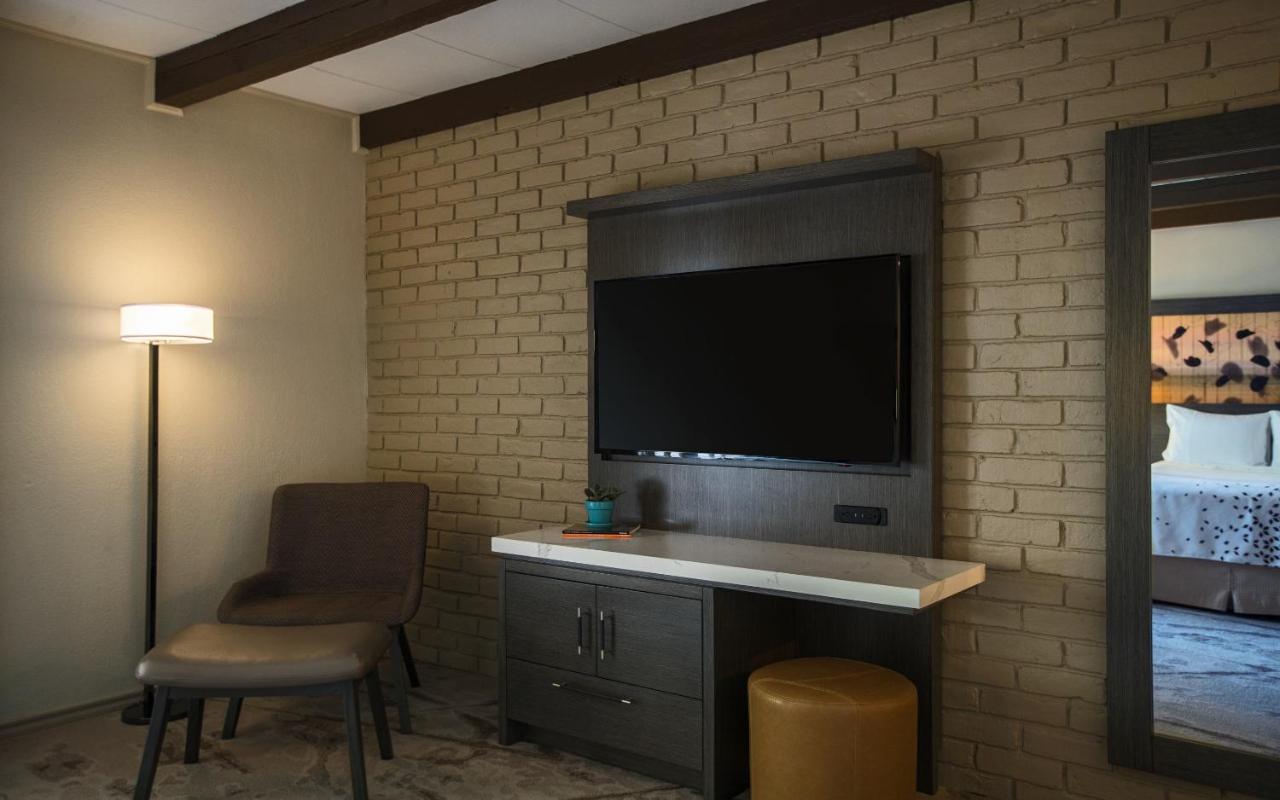 Double Room with Two Double Beds and Courtyard View - Non-Smoking at Casa De Palmas, Trademark Collection by Wyndham