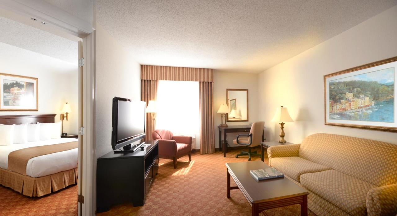 One-Bedroom King Suite with Sofa Bed at Ann Arbor Regent Hotel & Suites
