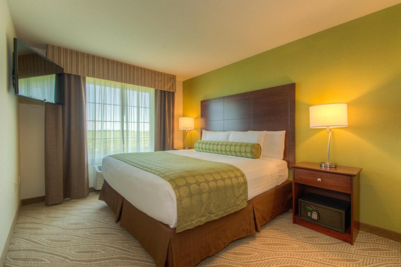 King Suite with Sofa Bed at Cobblestone Inn & Suites - Holyoke