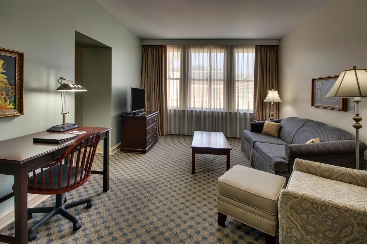 King Suite at The Inn at Wise