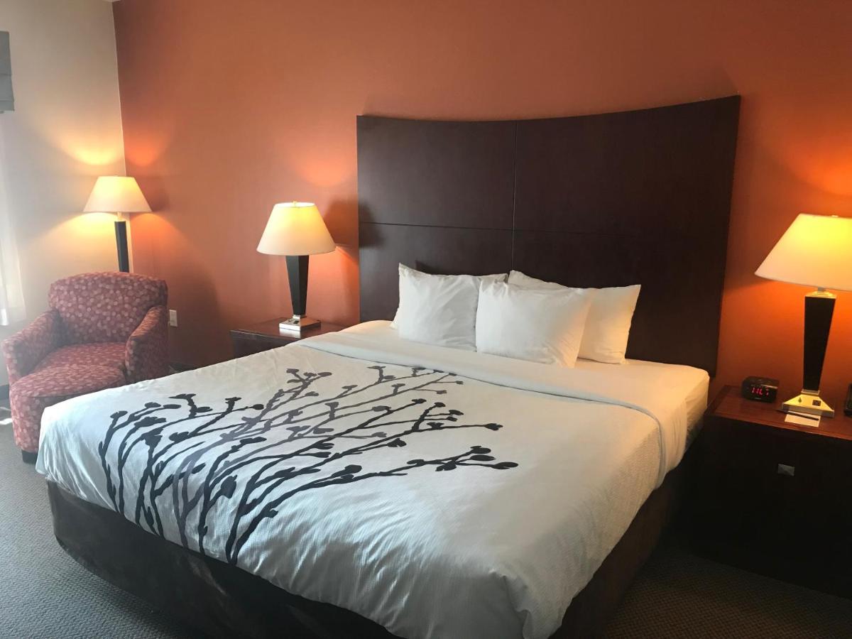 King Room - Non-Smoking at Garner Hotel Lawton Fort Sill Area by IHG