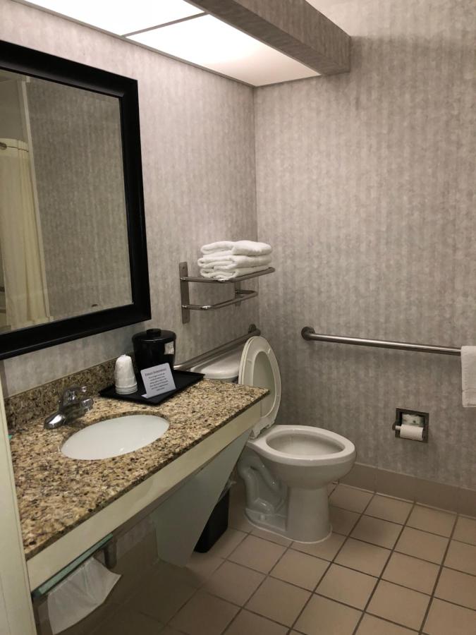 Standard Two Queen Beds - Disability Access/Non-Smoking at Millennium Inn