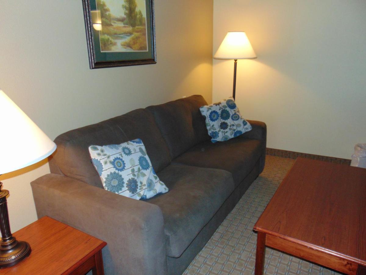 Queen Suite at Horse Creek Inn