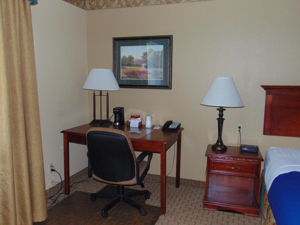 Standard King Room at Horse Creek Inn