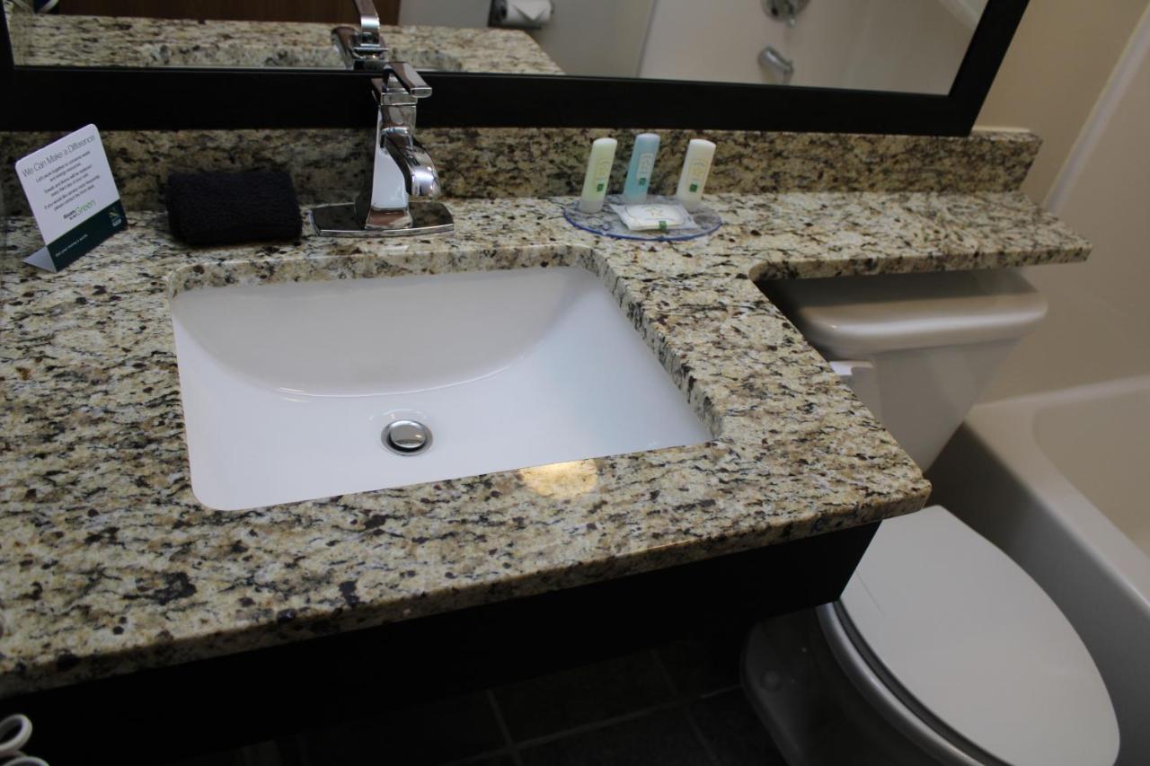 Queen Room with Two Queen Beds and Roll-In Shower - Accessible/Non-Smoking at Quality Inn Mount Pleasant