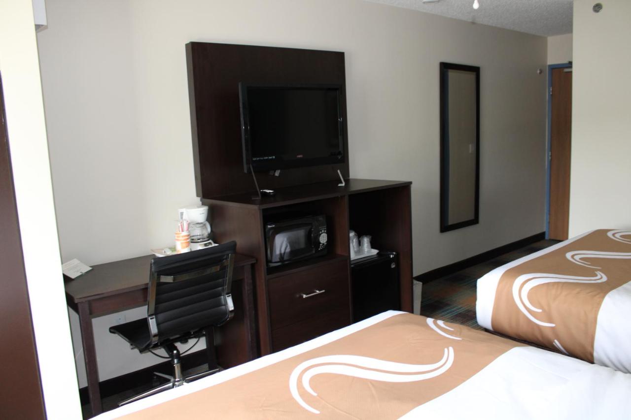 Queen Room with Two Queen Beds and Roll-In Shower - Accessible/Non-Smoking at Quality Inn Mount Pleasant