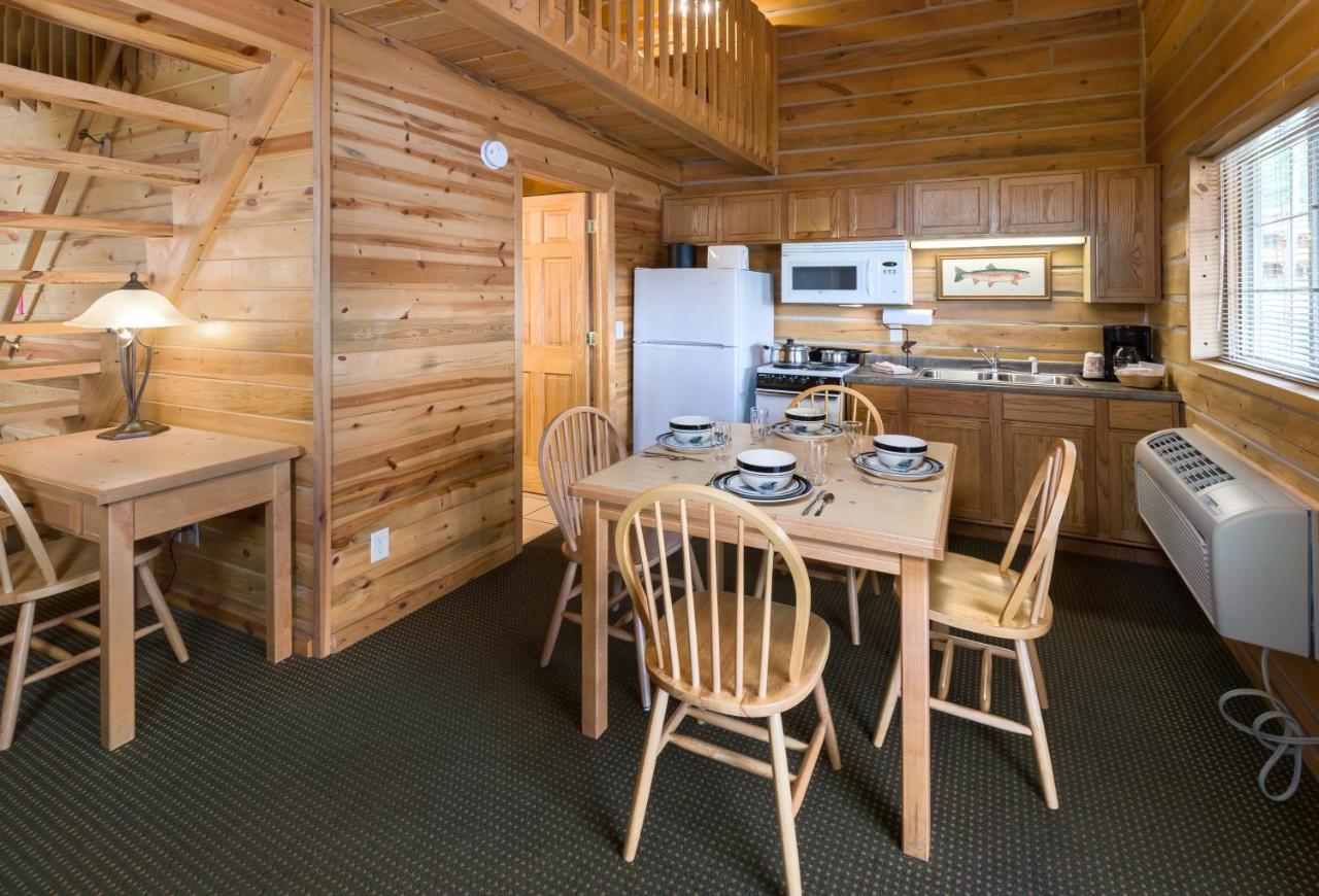 Cottage at Rock Crest Lodge And Cabins