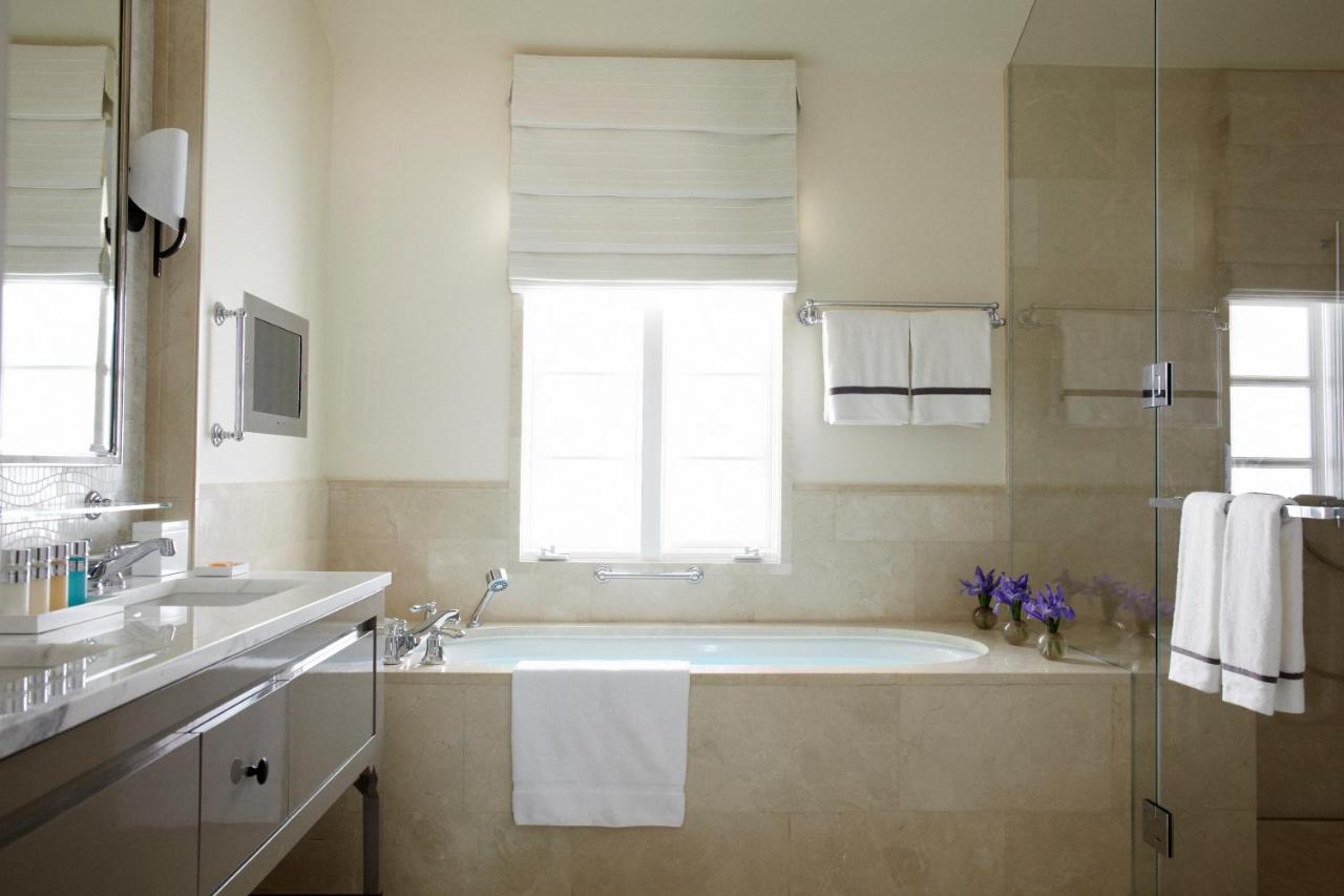 Superior King Room at Hotel Bel-Air - Dorchester Collection