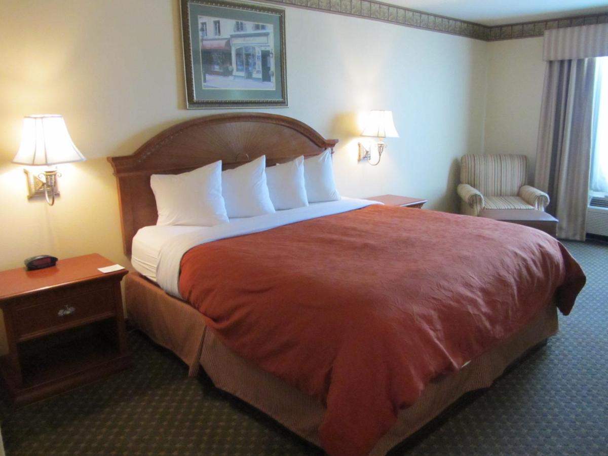 King Studio with Sofa Bed - Disability Access at Country Inn & Suites by Radisson, Amarillo I-40 West, TX