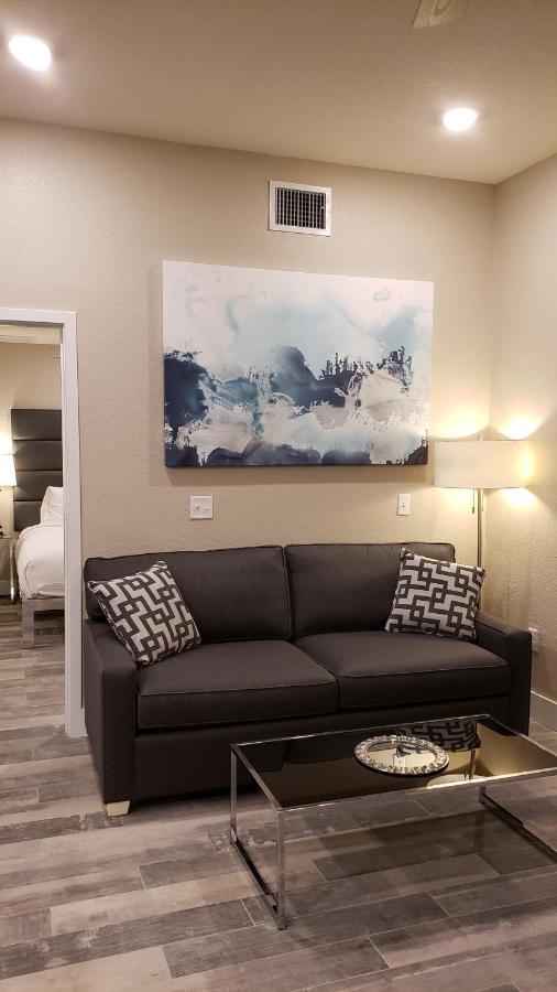 Two Bedroom Two Bath Suite Premium View at Barefoot Beach Club