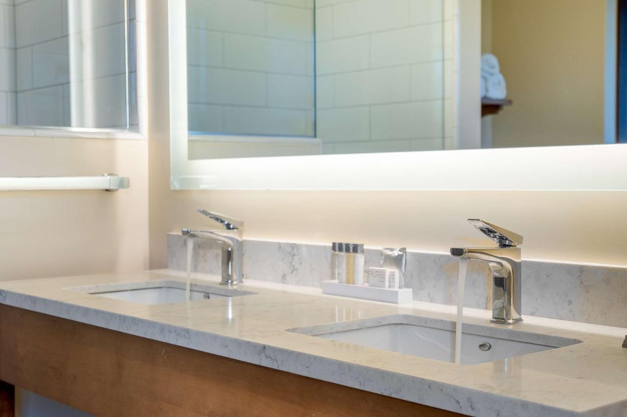 King Suite at The Agrarian Hotel, BW Signature Collection