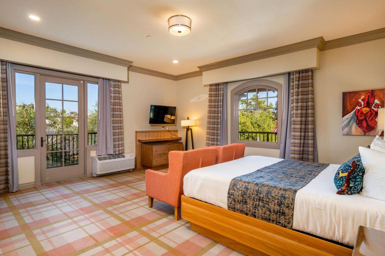 King Suite at The Agrarian Hotel, BW Signature Collection