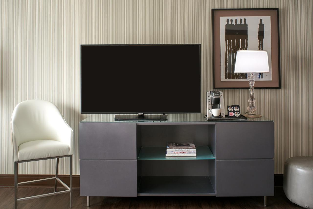 Luxury Room with Two Double Beds at Sofitel Philadelphia at Rittenhouse Square