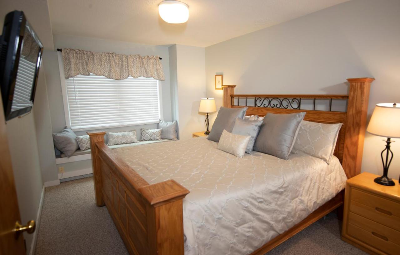 Quadruple Room at Mountain Lodge at Okemo, A Vail Resorts Property