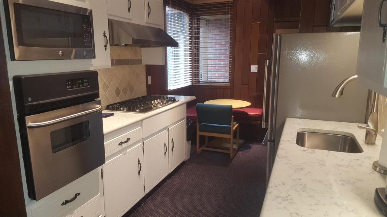 Two-Bedroom Condo With Bathroom at St. Moritz Lodge & Condominiums