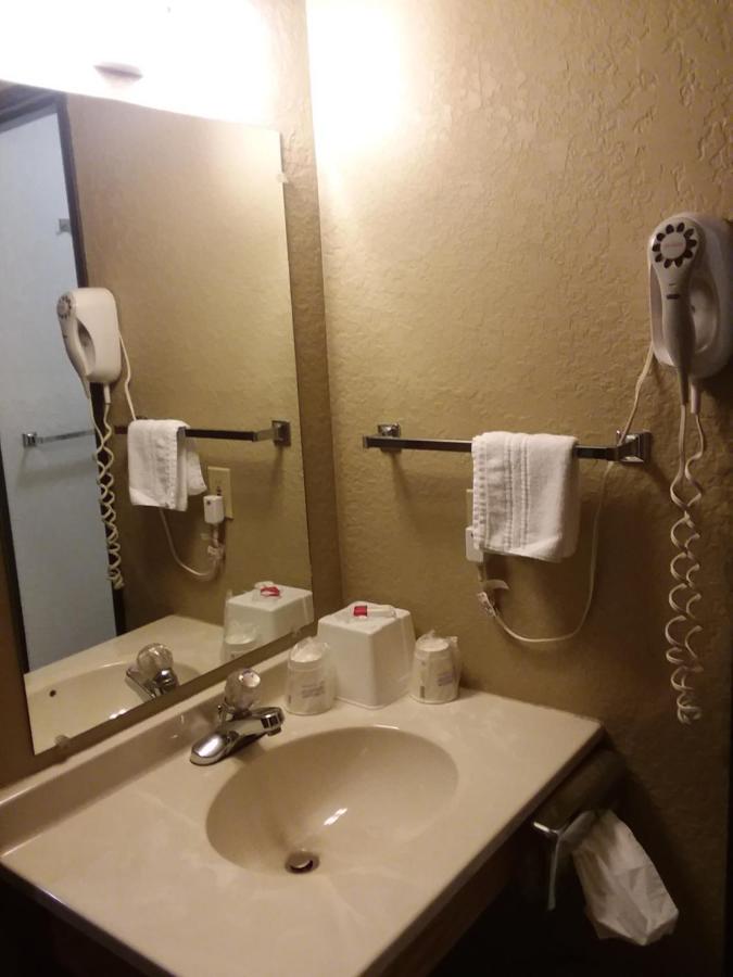 Queen Room - Non-Smoking at Super 8 by Wyndham Grayling