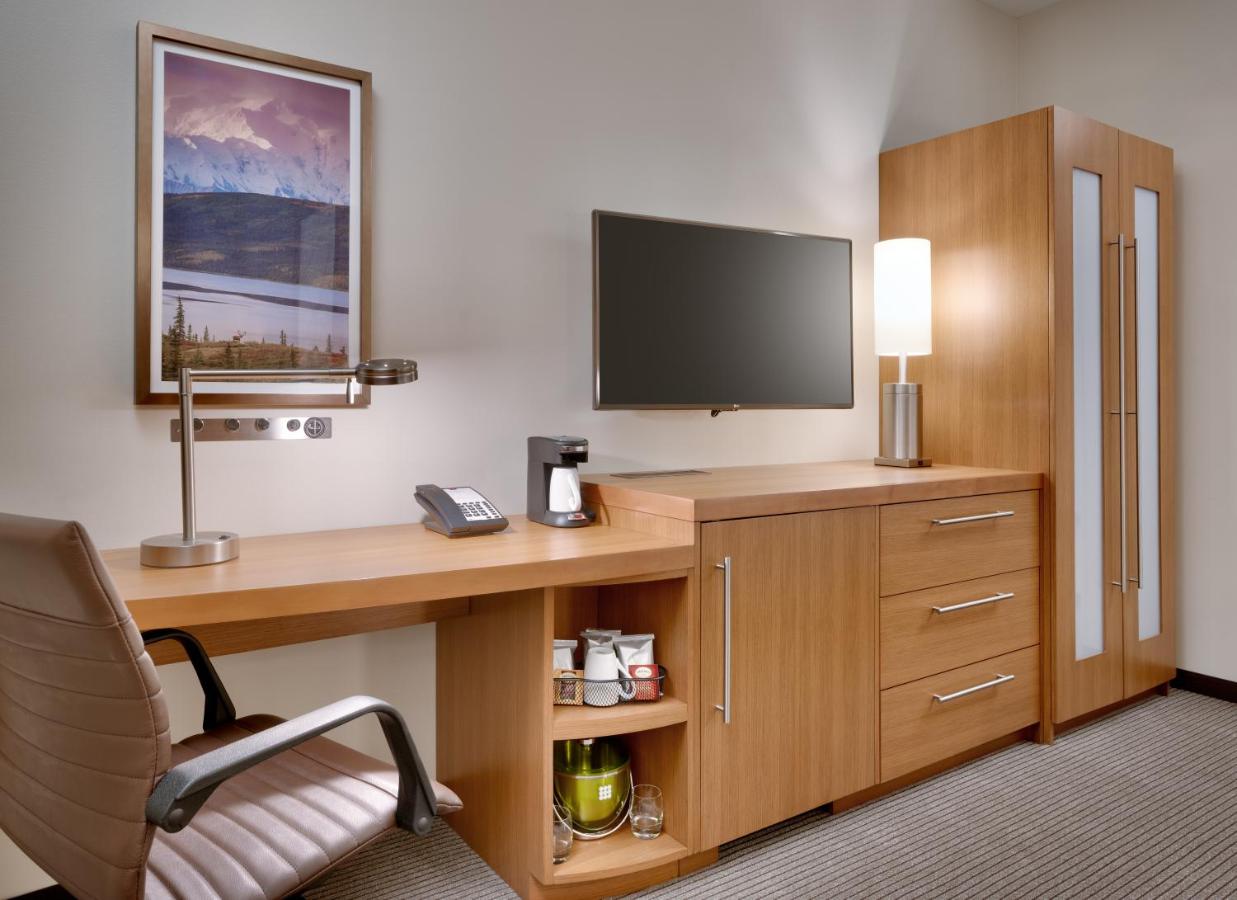 King Room with Sofa Bed at Hyatt Place Anchorage Midtown