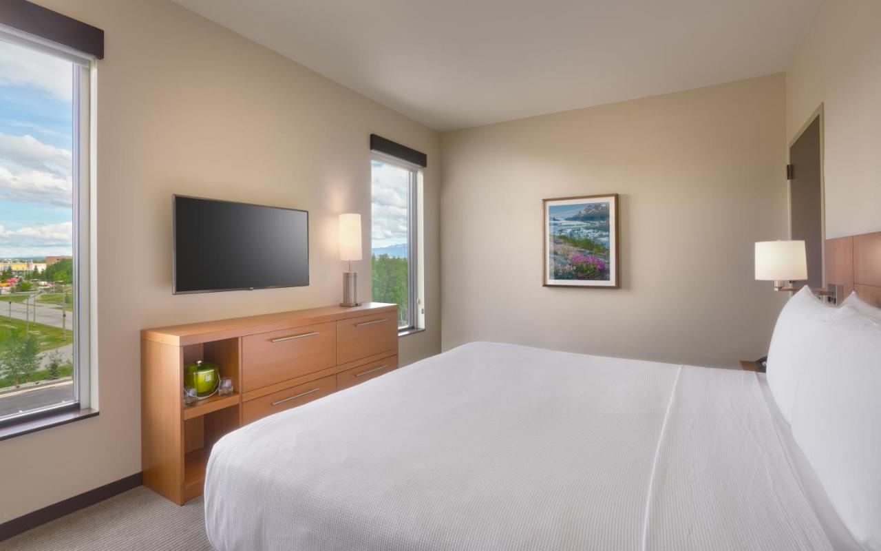King Suite at Hyatt Place Anchorage Midtown