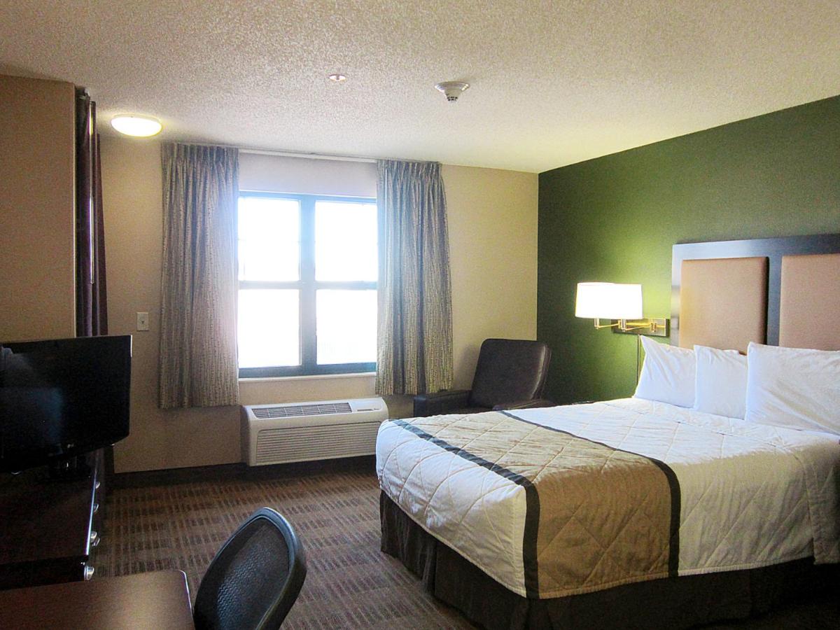 Queen Studio - Non-Smoking at Extended Stay America Suites Bakersfield Chester Lane