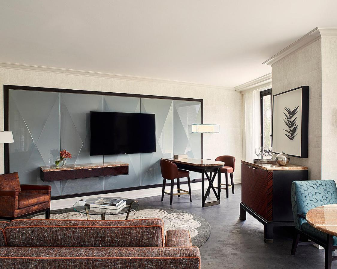State Suite with King Bed at Four Seasons Hotel Boston