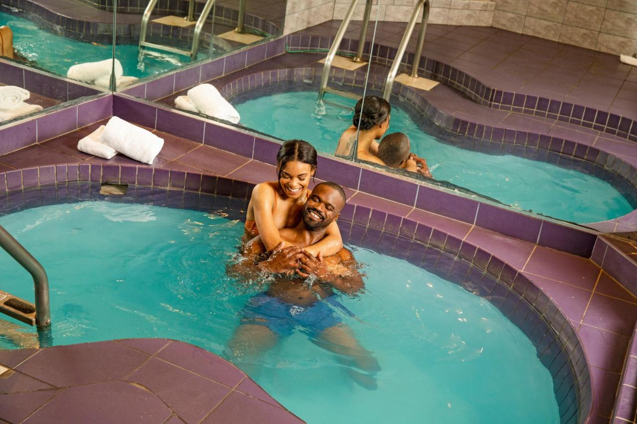 Diana's Oasis Suite at Paradise Stream Resort