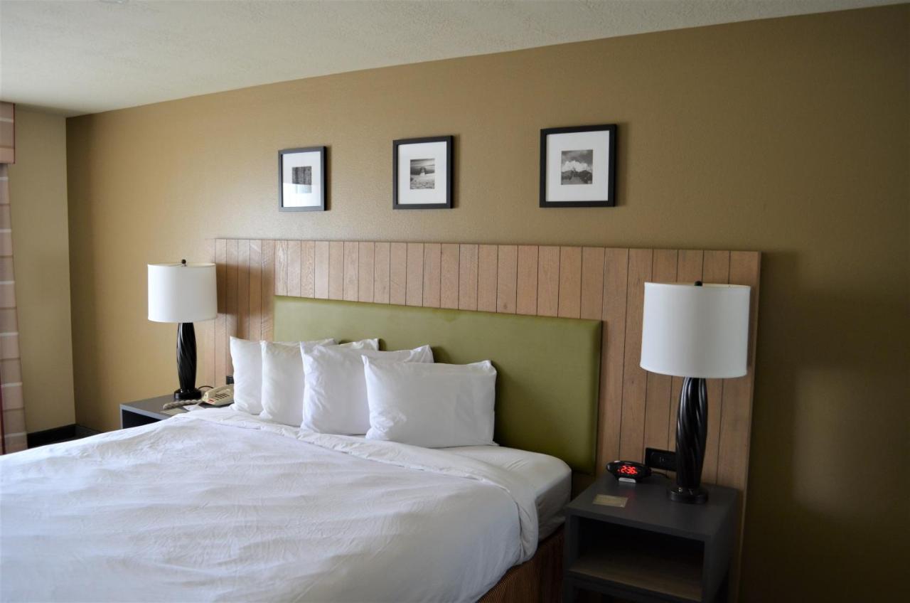 King Room - Disability Access/Non-Smoking at Country Inn & Suites by Radisson, West Valley City, UT