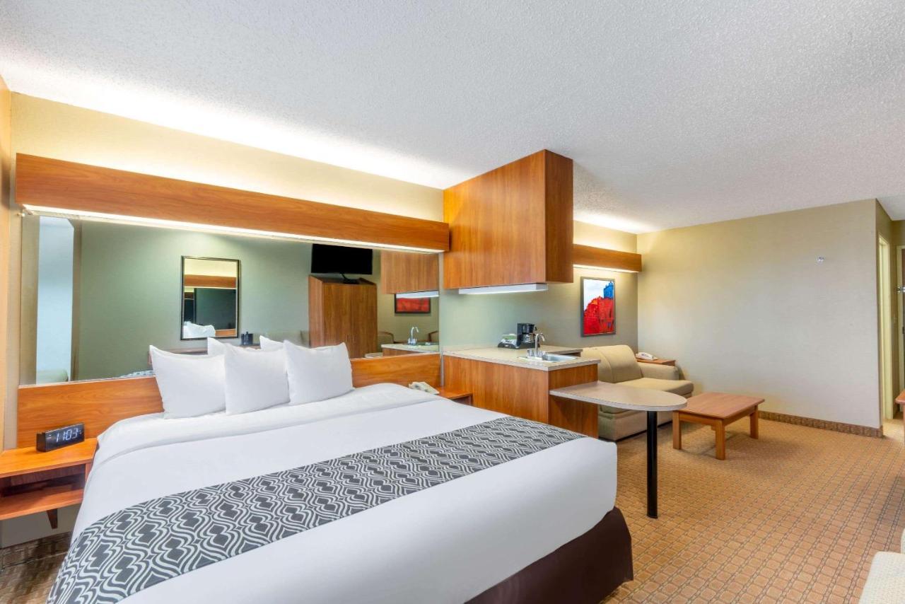 King Studio Suite - Non-Smoking at Microtel Inn & Suites by Wyndham Raton