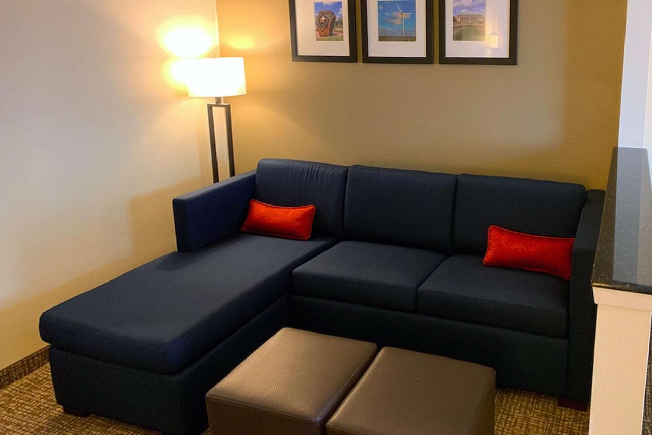 King Suite - Non-Smoking at Comfort Suites Texas Ave.