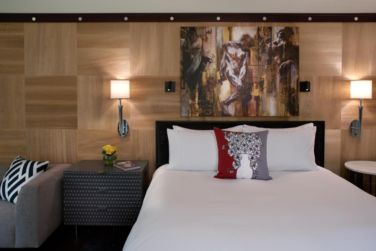 Magnifique Corner King Room at Sofitel Philadelphia at Rittenhouse Square