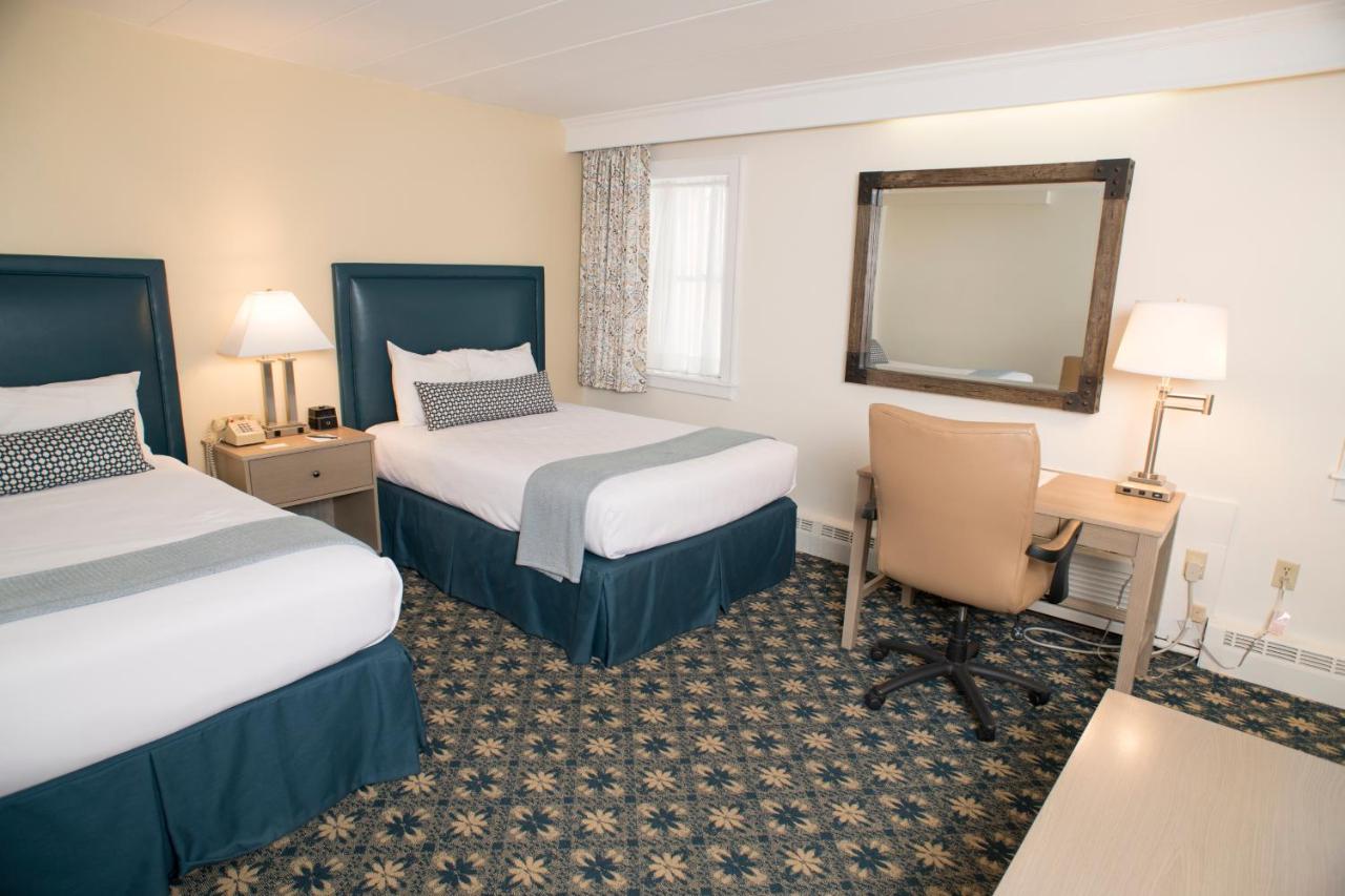Deluxe Annex with Two Double Beds at Middlebury Inn