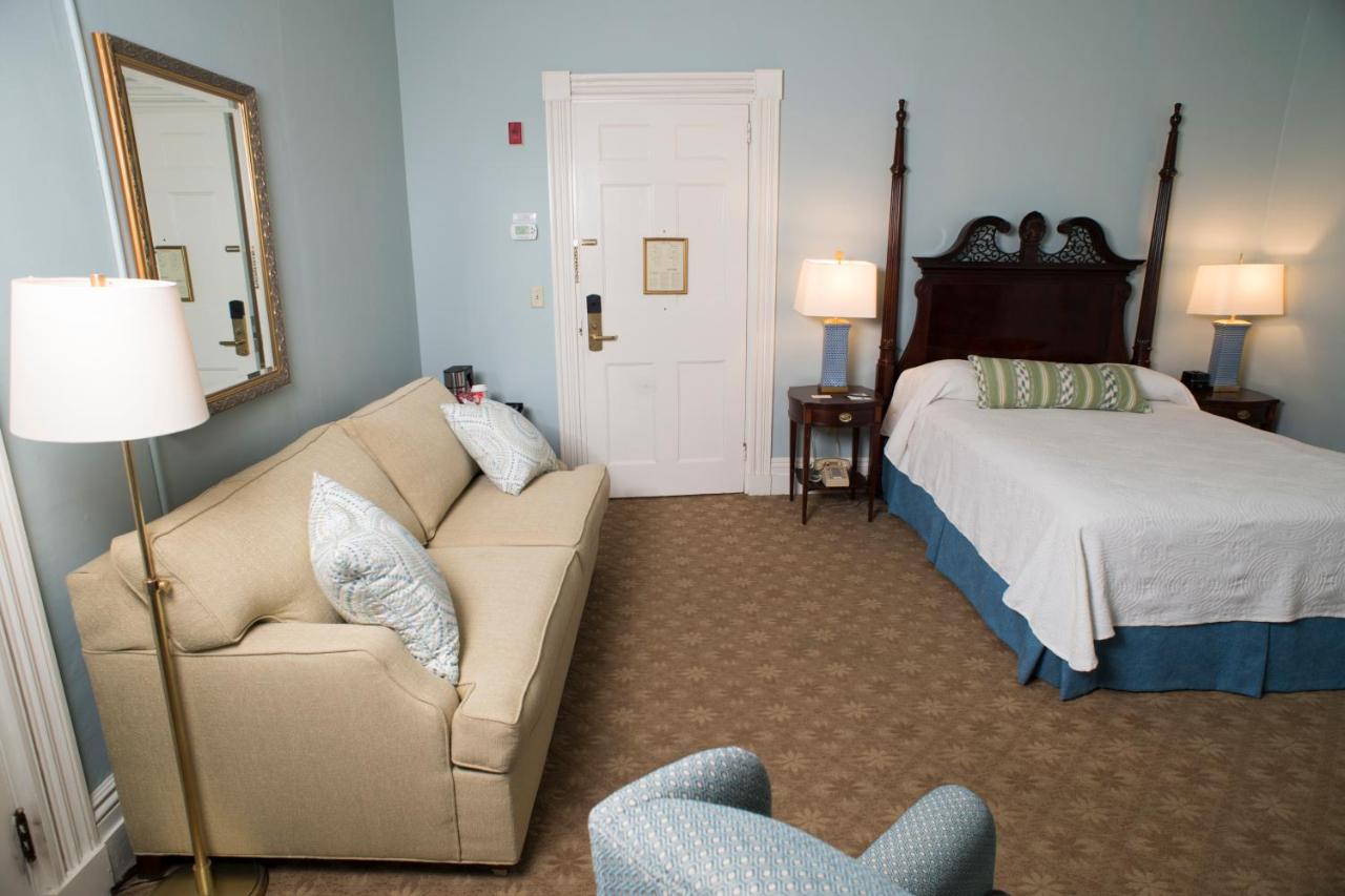 Luxury Room with One Queen Bed at Middlebury Inn