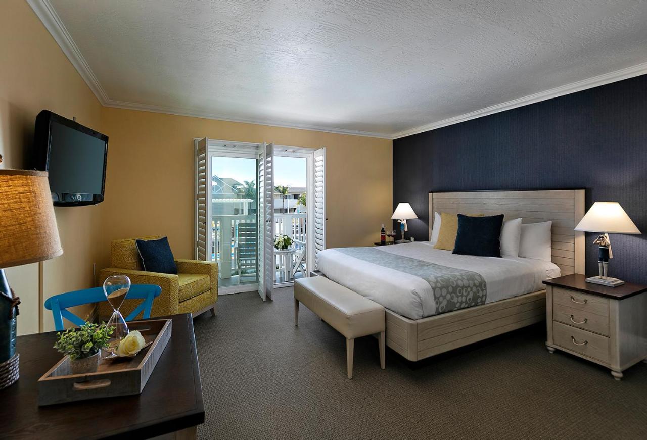 Deluxe Family Suite at Pismo Lighthouse Suites
