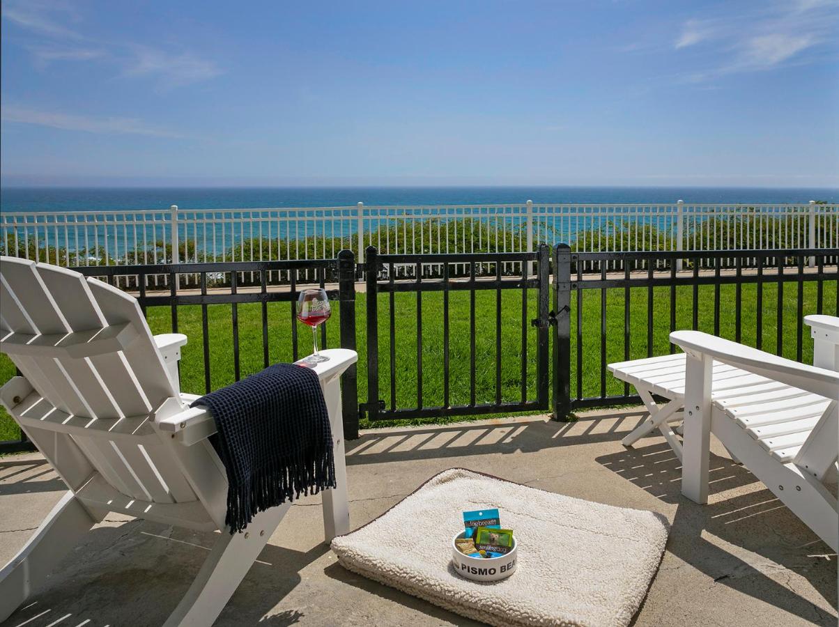 Queen Suite with Two Queen Beds -Ocean View at Pismo Lighthouse Suites