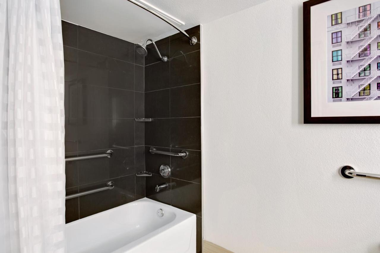 Studio - Disability Access at HYATT house Austin/Arboretum