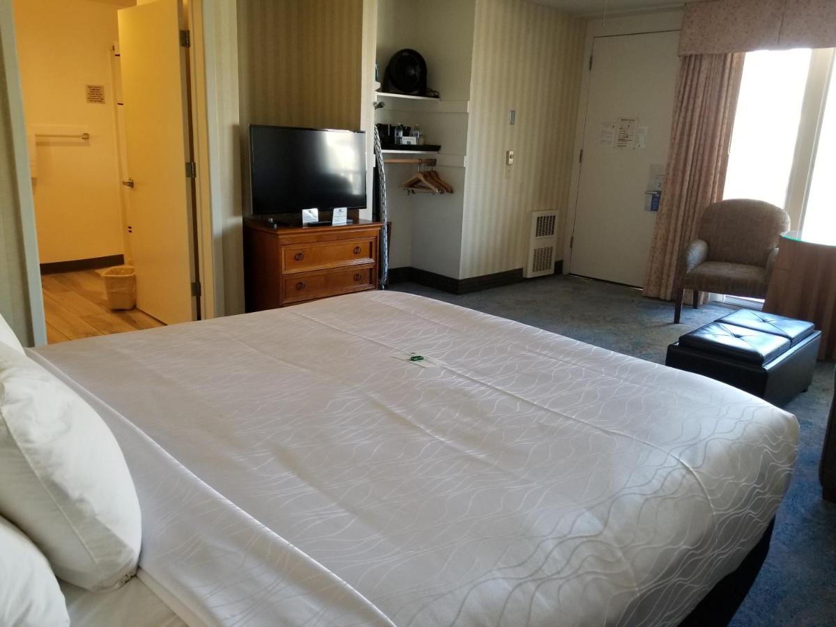 King Room - Disability Access at Wharf Inn